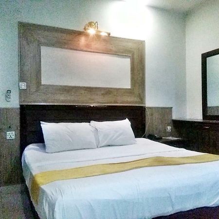 Quick Continental Hotel - Jail Road Lahore Exterior photo