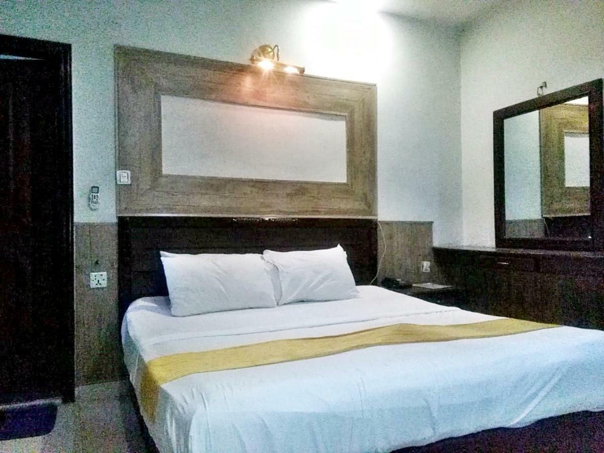 Quick Continental Hotel - Jail Road Lahore Exterior photo